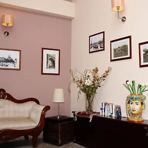 Bed and breakfast La Collegiata, CTA